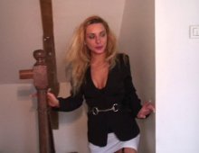 8141 - Blonde cochonne baise chez un papy