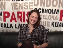 11393 - Jeune fille offre son cul à plusieurs mecs